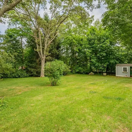 8 Harbor Hill Drive Orleans - A Change Of Pace